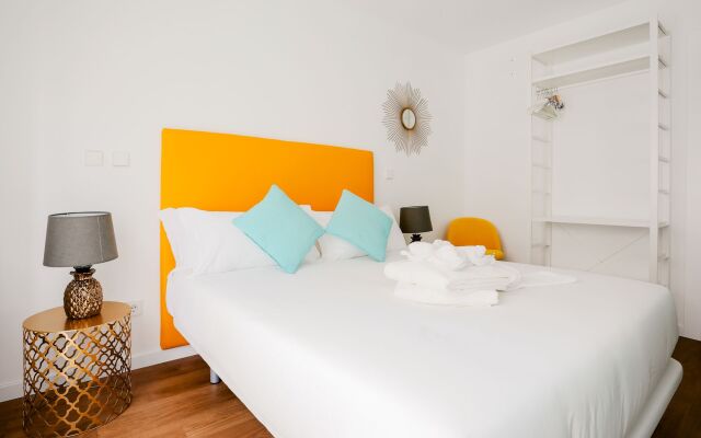 Home Art Apartments Salamanca