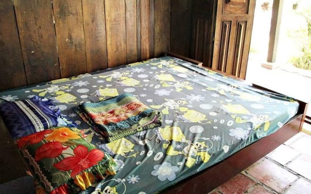 Peaceful Homestay in the Middle of Fruit Garden - Room With Public Restroom – Guest Rooms – Ben Tre