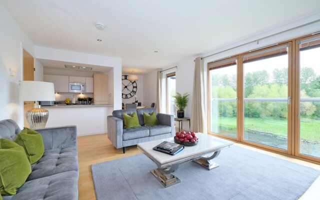 Luxury Flat in Peaceful Riverside Near Aberdeen