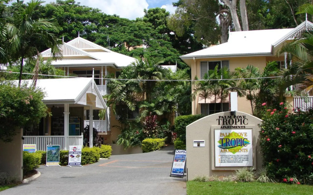 Palm Cove Tropic Apartments