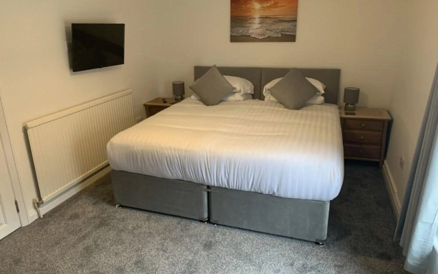Kings Park Hotel