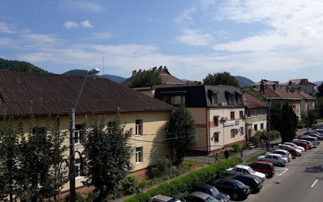 Apartment Family Rivulus