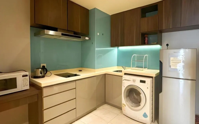 Greystone Haus at D' Majestic Place