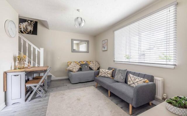 Windsor Burnham Ascot Haven Sleeps 4