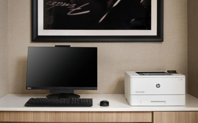 Springhill Suites By Marriott Metro Center