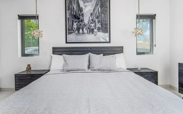 Onyx by Blue Sky Luxury