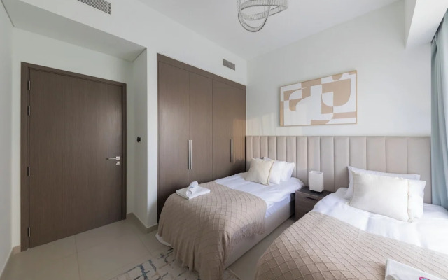 Spacious Elegant 3BR Urban Retreat