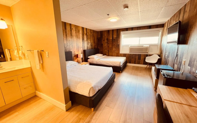 Camrose Le Chateau Hotel