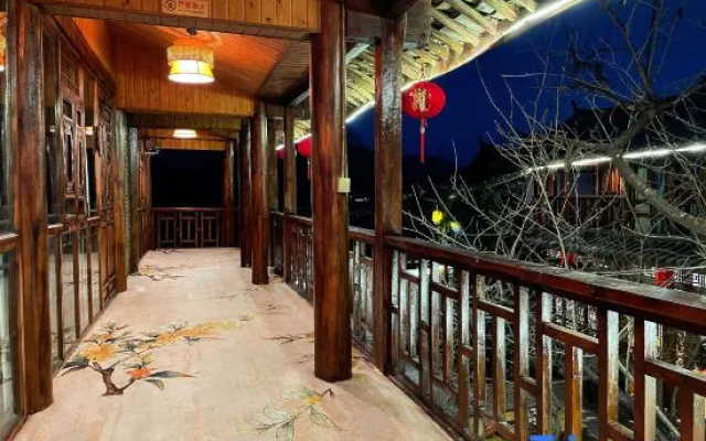 Xiangshangpin Hostel – Exterior – Lijiang