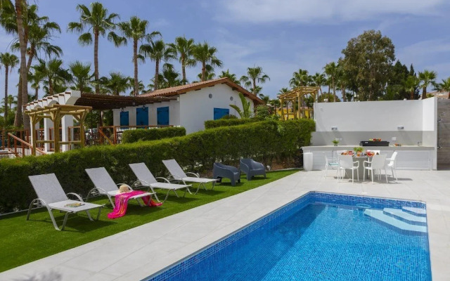 Protaras Villa Piera By The Sea