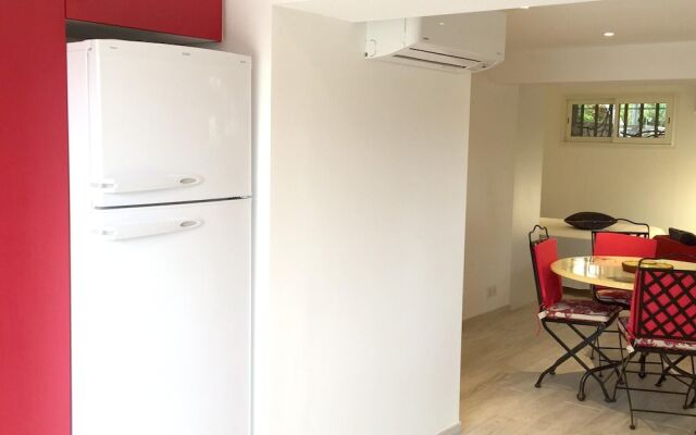 Studio in Vence, With Wonderful City View, Private Pool, Enclosed Gard