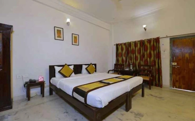 Shiv Vilas Hotel
