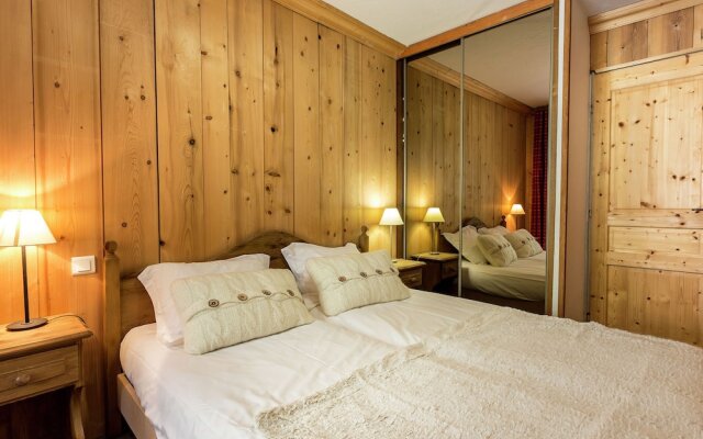 Savoyards and rustic studio in the heart of Val d'Isère