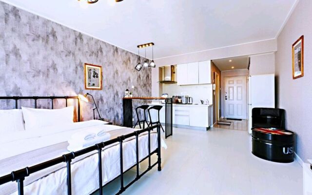 Movie Night High Rise View – Guest Rooms – Beijing