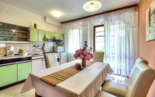 Stunning Home in Porec With Wifi and 2 Bedrooms