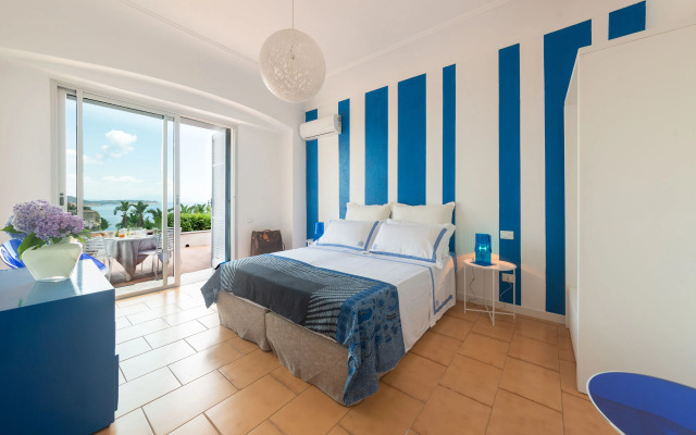 Villa To Ischia With Love