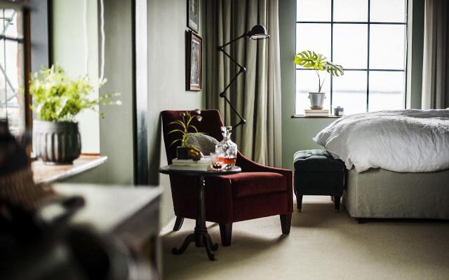 The Steam Hotel