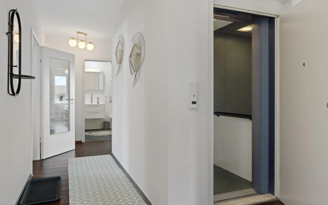 BRIGHT: The PENTHOUSE - Jacuzzi - BBQ - Parkplatz/Parking