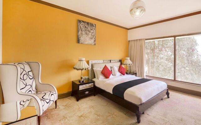 Capital O 29124 Royal Palms Hotel