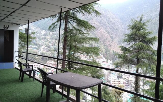 International Youth Club - Hostel
