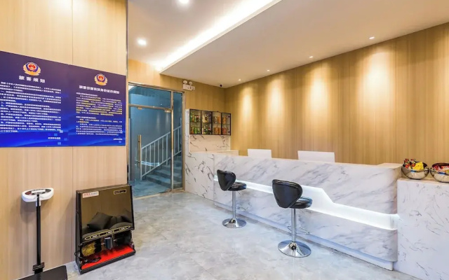 Dequan Guangwai Hotel