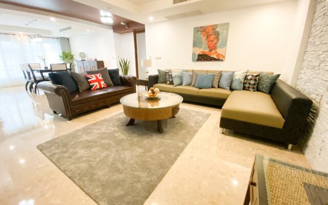 JJ Suites - Your Home on 11