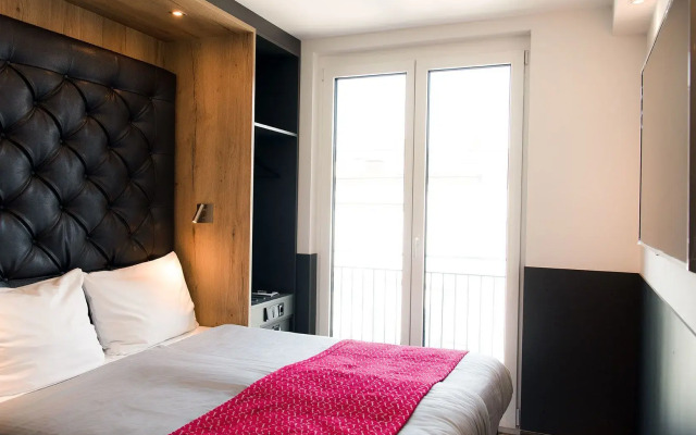 Munich Deluxe Hotel