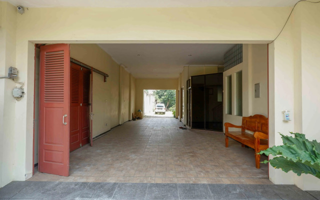 Ratmono House Syariah Yogya RedPartner