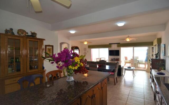 Caribbean Chic ocean front home 3 min to beach