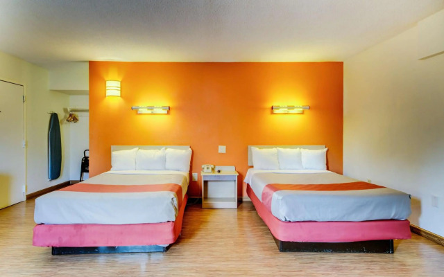 Motel 6 Washington, DC