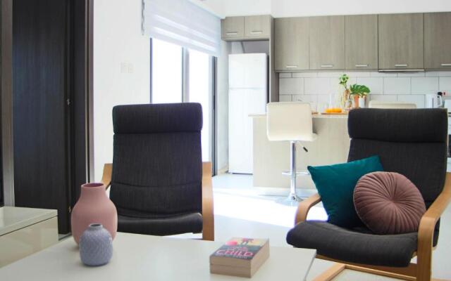 Phaedrus Living: Seaside Luxury Flat Natalia House 102