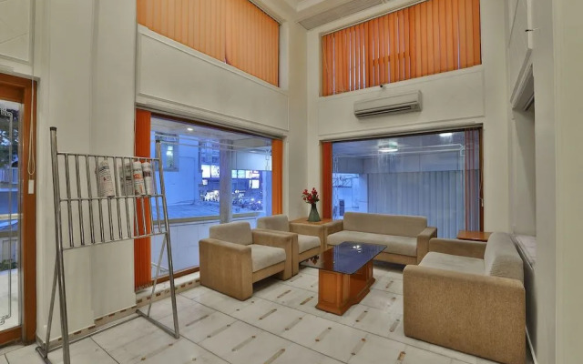 OYO 43699 Hotel Aditi