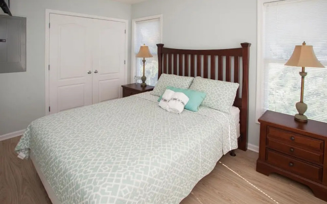 Coastal View VI - 6 Br Home