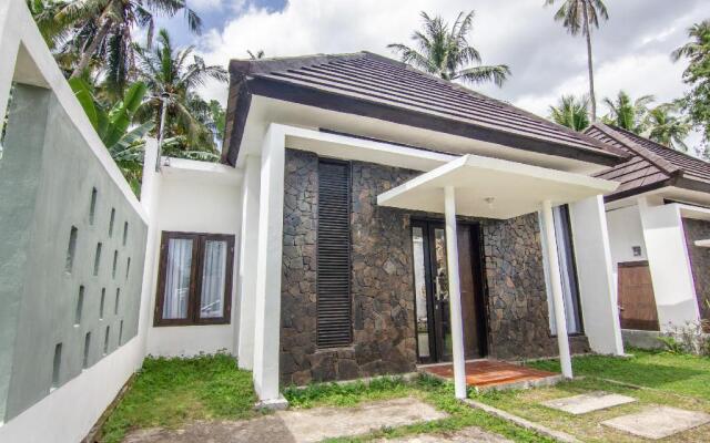 OYO 3796 Senggigi Villas