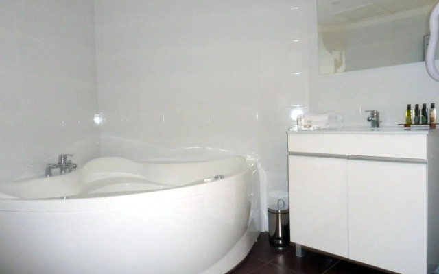 The Originals City, Hôtel Les Dômes, Perpignan Sud