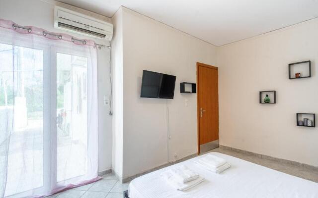 House 1 minute away from the beach