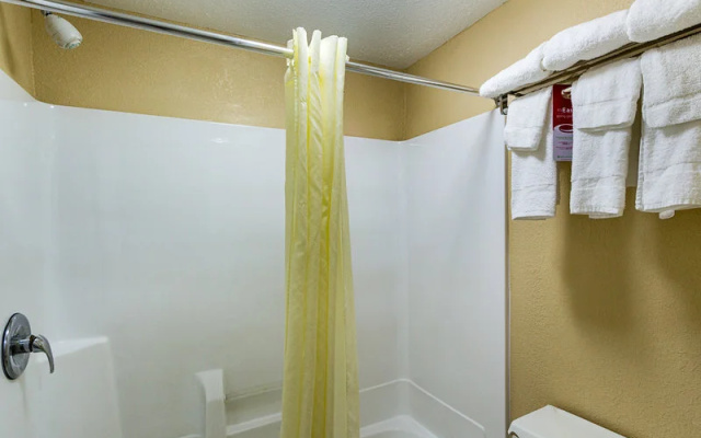 Econo Lodge West Dodge