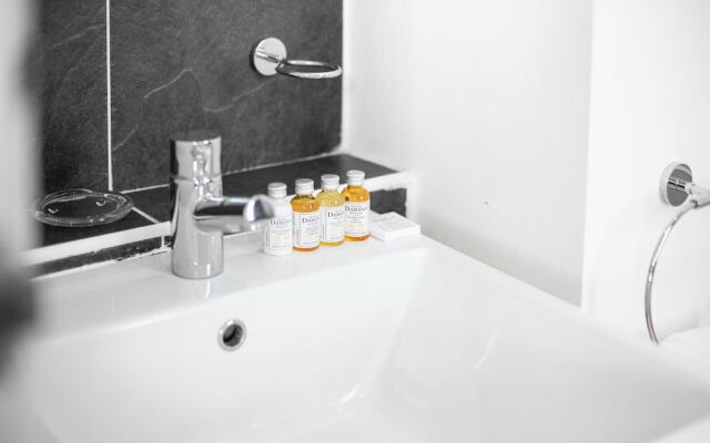 Chelsea Cloisters By Capital