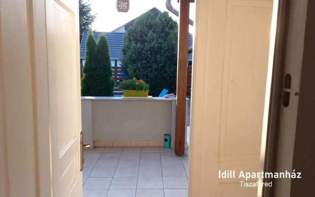 IDILL APARTMANHáZ B&B