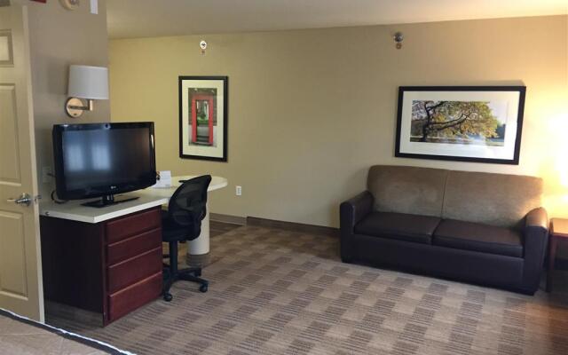 Extended Stay America Suites Indianapolis Airport