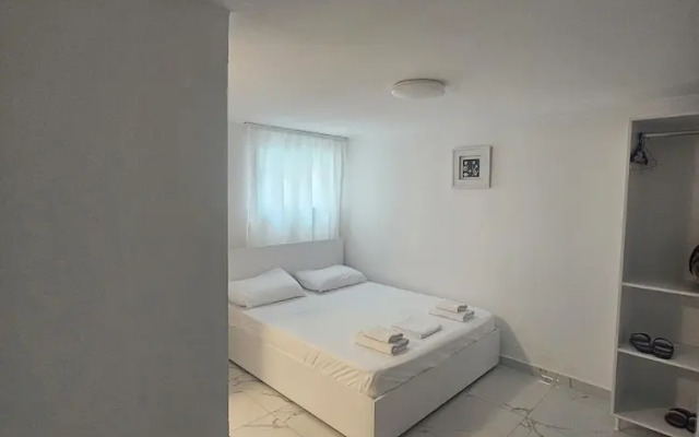 Enles Hostel