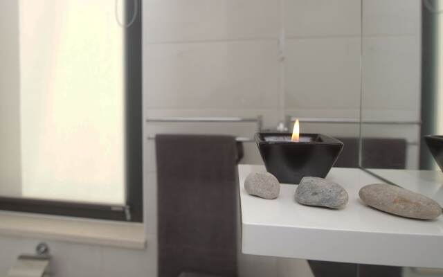 White Cloud Apartments