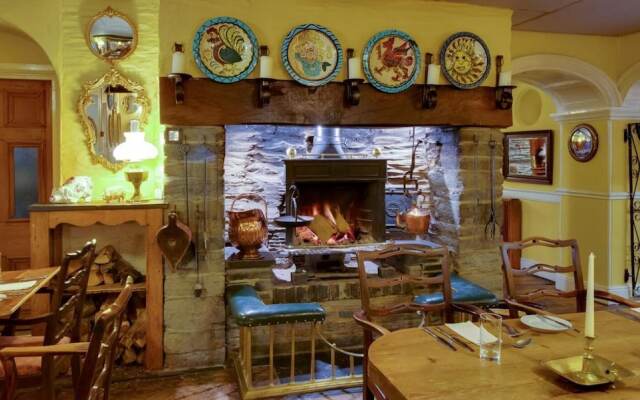 Wynnstay Hotel