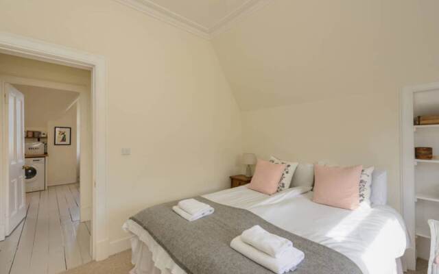 Forthview - Traditional 2 Bedroom Apartment