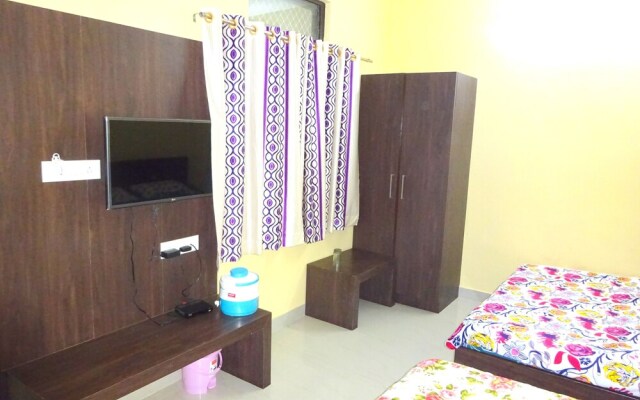 Oyo 28417 Hotel Gopi Vallabh