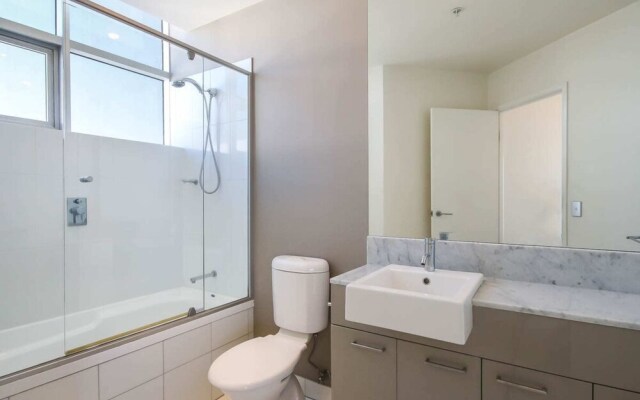 Stylish 3 Bedroom Apartment In Goldcoast