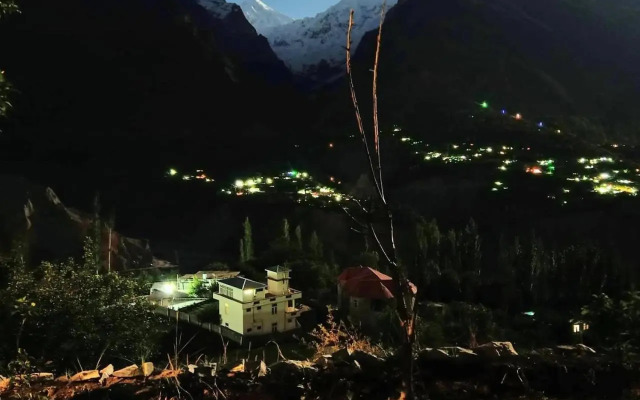 Old Hunza Inn