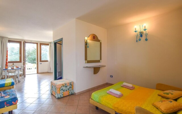 Amazing Apartment in Albarella With