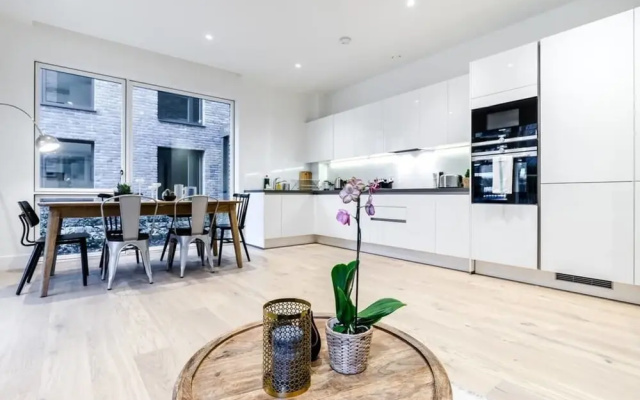 Chic 3 Bed 2 Bath in Kensal Green