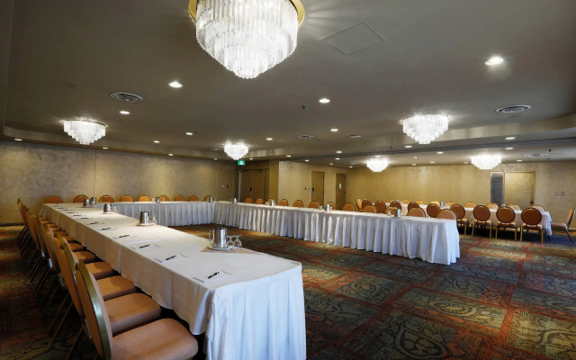 The Fort Garry Hotel, Spa and Conference Centre, an Ascend Collection Hotel